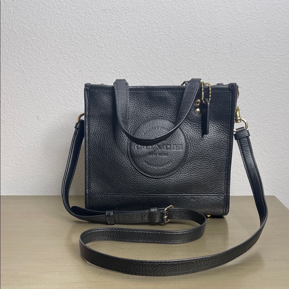 Coach Dempsey Carryall Tote 22